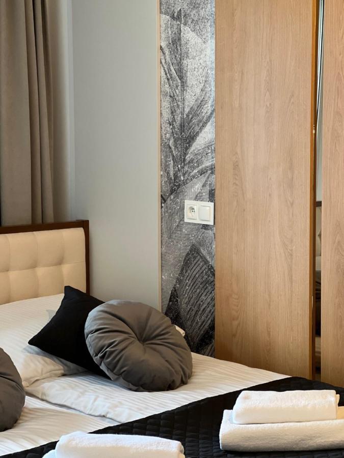 Family & Business Elegant Apartments Ul Lotnicza Centrum Galeria Korona - 1 Bedroom, Terrace, Air Conditioning, Garage - New! Kielce Kültér fotó