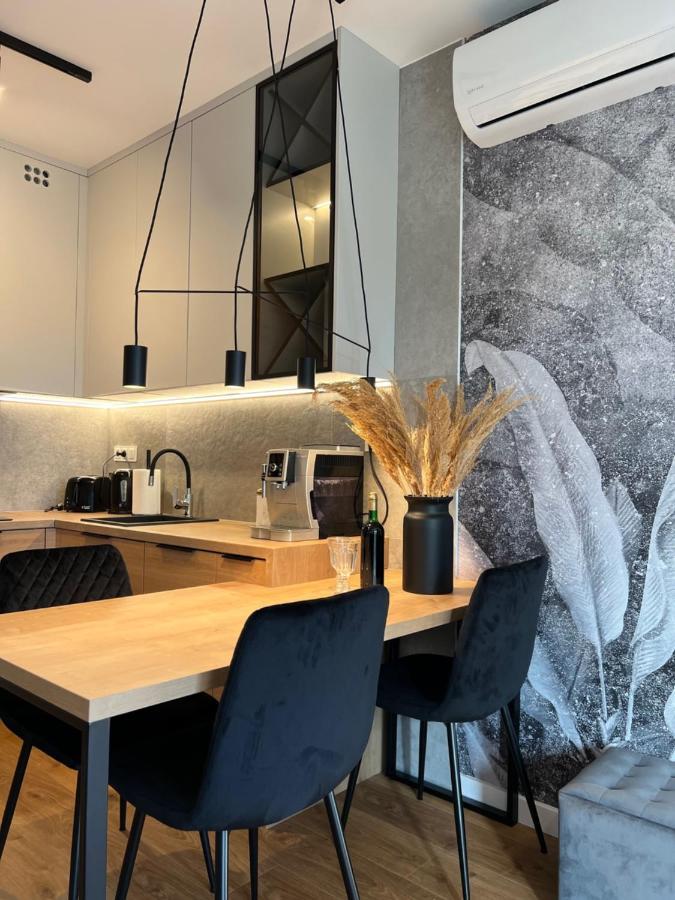 Family & Business Elegant Apartments Ul Lotnicza Centrum Galeria Korona - 1 Bedroom, Terrace, Air Conditioning, Garage - New! Kielce Kültér fotó